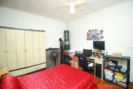 Casa à venda com 201m², 5 quartos e 4 vagasQuarto 1