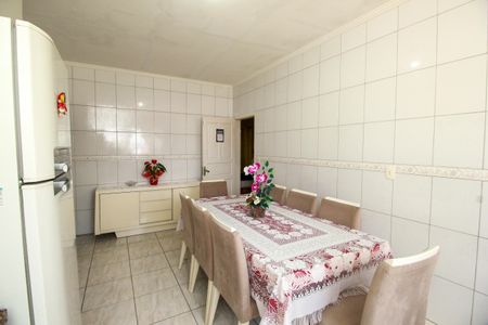 Casa à venda com 201m², 5 quartos e 4 vagasCozinha