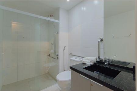 Banheiro de kitnet/studio para alugar com 1 quarto, 32m² em Vila Clementino, São Paulo