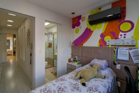 Casa de condomínio à venda com 205m², 3 quartos e 5 vagas Casa de condomínio à venda com 205m², 3 quartos e 5 vagasSuíte 3