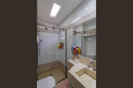 Casa de condomínio à venda com 205m², 3 quartos e 5 vagas Casa de condomínio à venda com 205m², 3 quartos e 5 vagasBanheiro da Suíte 3