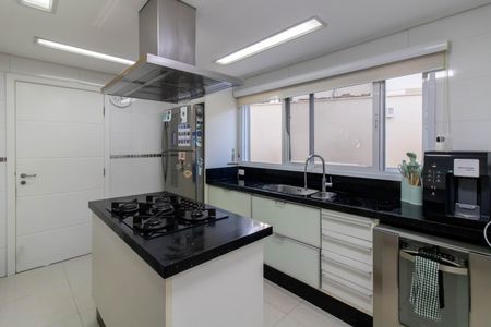 Casa de condomínio à venda com 205m², 3 quartos e 5 vagas Casa de condomínio à venda com 205m², 3 quartos e 5 vagasCozinha