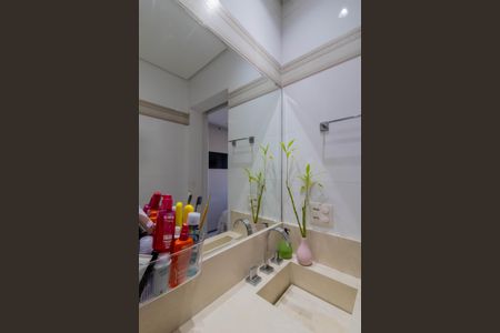 Casa de condomínio à venda com 205m², 3 quartos e 5 vagas Casa de condomínio à venda com 205m², 3 quartos e 5 vagasBanheiro da Suíte 3