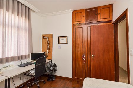 Apartamento à venda com 110m², 4 quartos e 2 vagasQuarto 2