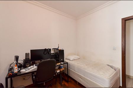 Apartamento à venda com 110m², 4 quartos e 2 vagasQuarto 3
