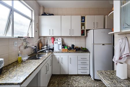 Apartamento à venda com 110m², 4 quartos e 2 vagasCozinha