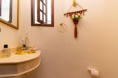 Casa à venda com 286m², 3 quartos e 6 vagas Casa à venda com 286m², 3 quartos e 6 vagasLavabo