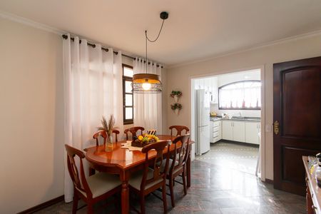 Casa à venda com 286m², 3 quartos e 6 vagas Casa à venda com 286m², 3 quartos e 6 vagasSala de Jantar