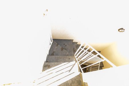 Casa à venda com 286m², 3 quartos e 6 vagas Casa à venda com 286m², 3 quartos e 6 vagasEscada