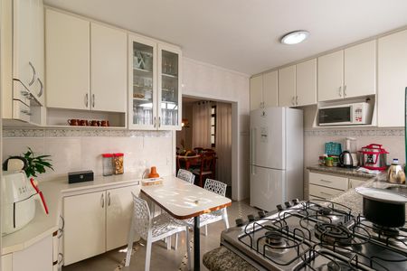 Casa à venda com 286m², 3 quartos e 6 vagas Casa à venda com 286m², 3 quartos e 6 vagasCozinha