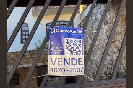 Casa à venda com 286m², 3 quartos e 6 vagas Casa à venda com 286m², 3 quartos e 6 vagasplaca instalada