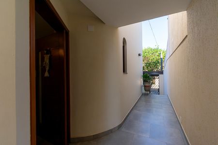 Casa à venda com 286m², 3 quartos e 6 vagas Casa à venda com 286m², 3 quartos e 6 vagasCorredor Externo