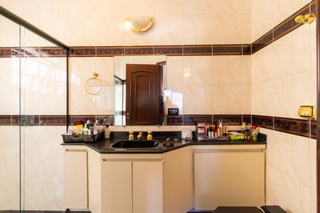 Casa à venda com 286m², 3 quartos e 6 vagas Casa à venda com 286m², 3 quartos e 6 vagasBanheiro da Suíte