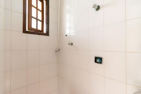 Casa à venda com 286m², 3 quartos e 6 vagas Casa à venda com 286m², 3 quartos e 6 vagasÁrea gourmet - Banheiro