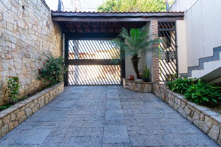 Casa à venda com 286m², 3 quartos e 6 vagas Casa à venda com 286m², 3 quartos e 6 vagasGaragem