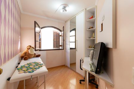 Casa à venda com 286m², 3 quartos e 6 vagas Casa à venda com 286m², 3 quartos e 6 vagasQuarto 2