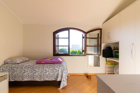 Casa à venda com 286m², 3 quartos e 6 vagas Casa à venda com 286m², 3 quartos e 6 vagasQuarto 1