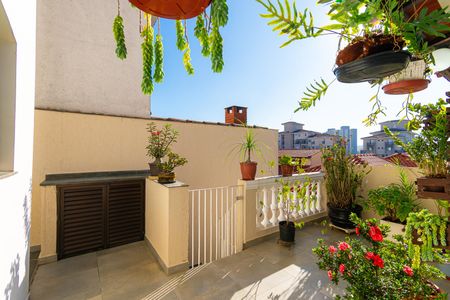 Casa à venda com 286m², 3 quartos e 6 vagas Casa à venda com 286m², 3 quartos e 6 vagasQuintal