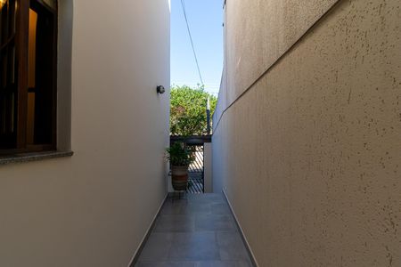 Casa à venda com 286m², 3 quartos e 6 vagas Casa à venda com 286m², 3 quartos e 6 vagasCorredor Externo