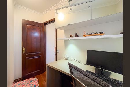 Casa à venda com 286m², 3 quartos e 6 vagas Casa à venda com 286m², 3 quartos e 6 vagasEscritório