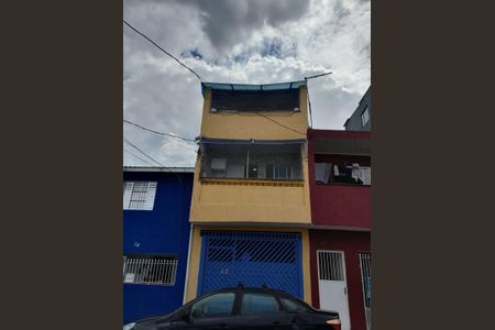 Casa à venda com 130m², 3 quartos e 1 vagaFachada