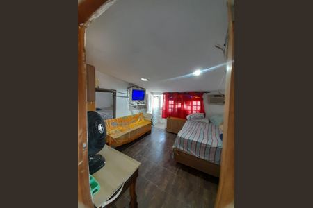 Quarto de casa à venda com 3 quartos, 130m² em Jardim Patente, São Paulo