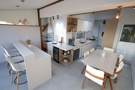 Apartamento à venda com 90m², 2 quartos e 1 vagaÁrea de Churrasco e Cozinha