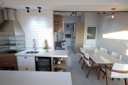 Apartamento à venda com 90m², 2 quartos e 1 vagaÁrea de Churrasco e Cozinha