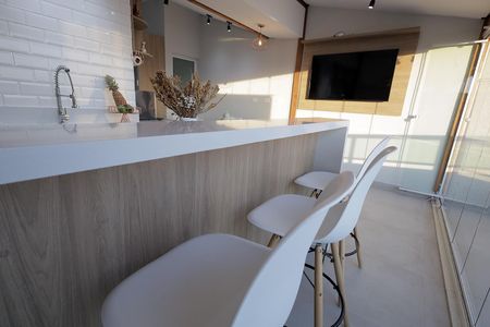 Apartamento à venda com 90m², 2 quartos e 1 vagaÁrea de Churrasco e Cozinha