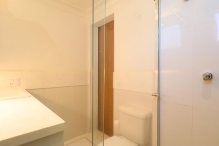 Apartamento à venda com 121m², 3 quartos e 2 vagasBanheiro da Suíte