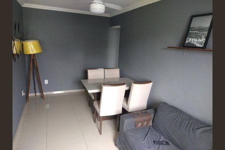 Sala de apartamento para alugar com 2 quartos, 50m² em Taquara, Rio de Janeiro