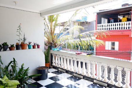 Casa para alugar com 300m², 4 quartos e 1 vaga Casa para alugar com 300m², 4 quartos e 1 vagaSacada