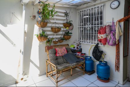 Casa à venda com 175m², 3 quartos e 2 vagas Casa à venda com 175m², 3 quartos e 2 vagasÁrea de Serviço