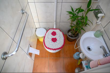 Casa à venda com 175m², 3 quartos e 2 vagas Casa à venda com 175m², 3 quartos e 2 vagasBanheiro de Serviço