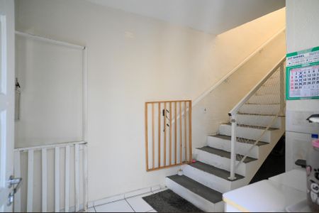 Casa à venda com 175m², 3 quartos e 2 vagas Casa à venda com 175m², 3 quartos e 2 vagasCopa