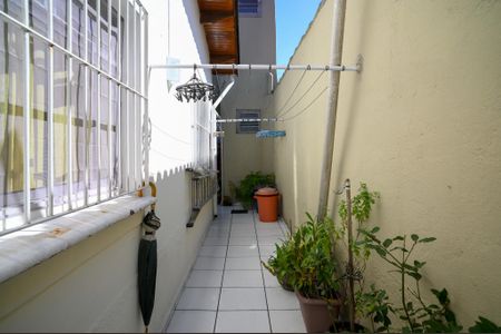 Casa à venda com 175m², 3 quartos e 2 vagas Casa à venda com 175m², 3 quartos e 2 vagasQuintal