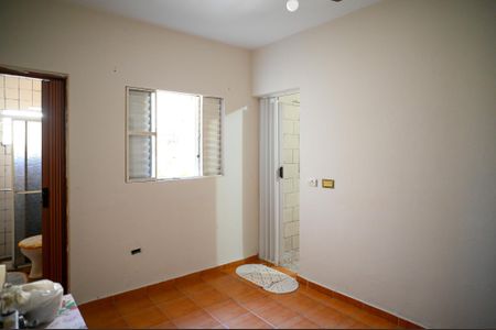 Casa à venda com 175m², 3 quartos e 2 vagas Casa à venda com 175m², 3 quartos e 2 vagasEdícula - Quarto