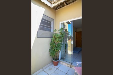 Casa à venda com 175m², 3 quartos e 2 vagas Casa à venda com 175m², 3 quartos e 2 vagasVaranda Quarto 3 - Suite