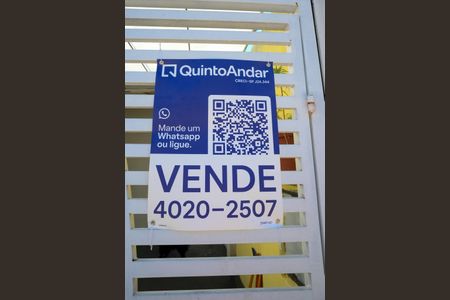 Casa à venda com 175m², 3 quartos e 2 vagas Casa à venda com 175m², 3 quartos e 2 vagasPlaca