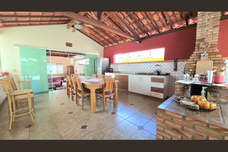 Casa à venda com 447m², 5 quartos e 4 vagas