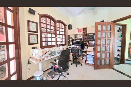 Casa à venda com 447m², 5 quartos e 4 vagas