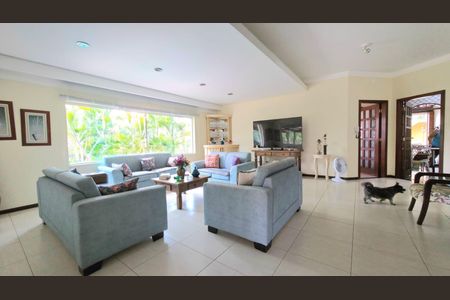 Casa à venda com 447m², 5 quartos e 4 vagas