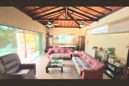 Casa à venda com 447m², 5 quartos e 4 vagas