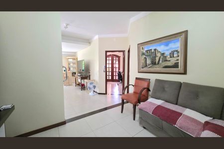 Casa à venda com 447m², 5 quartos e 4 vagas