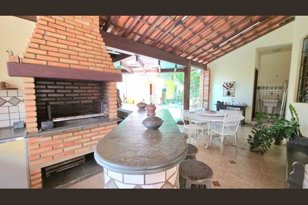 Casa à venda com 447m², 5 quartos e 4 vagas