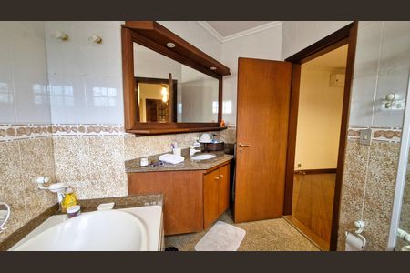 Casa à venda com 483m², 5 quartos e 5 vagas