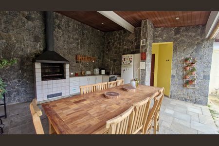 Casa à venda com 483m², 5 quartos e 5 vagas