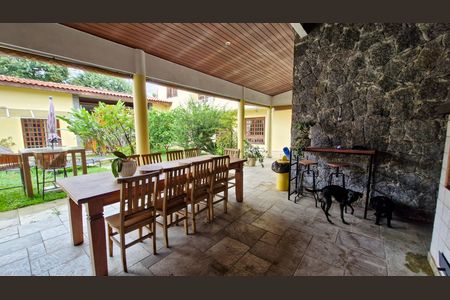 Casa à venda com 483m², 5 quartos e 5 vagas