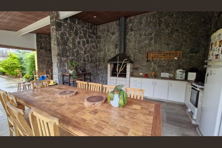 Casa à venda com 483m², 5 quartos e 5 vagas