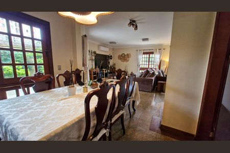Casa à venda com 483m², 5 quartos e 5 vagas